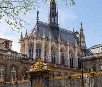 Middle Ages in Paris Tour with Kids
